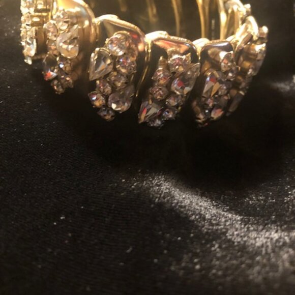 Elegant Silver Crystal Bracelet Like New - Picture 8 of 9